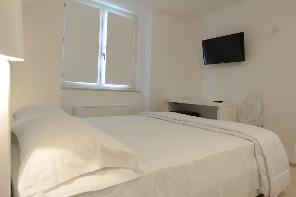 מטרה Lamia Room Rentals מראה חיצוני תמונה